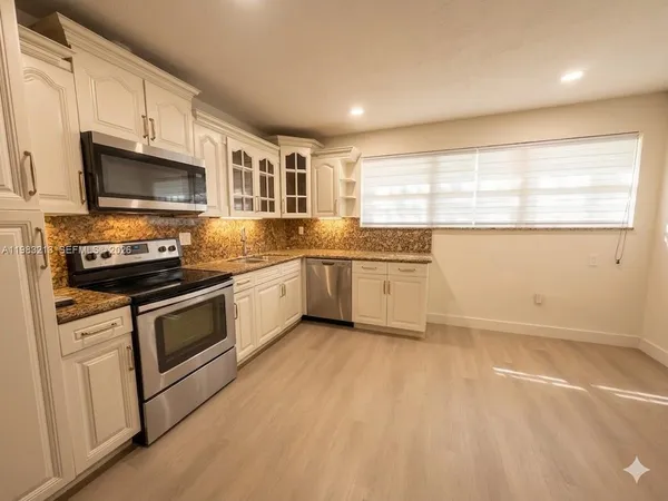 $2,800 | 6885 Northwest 14th Court, Unit 6885, Plantation, FL 33313