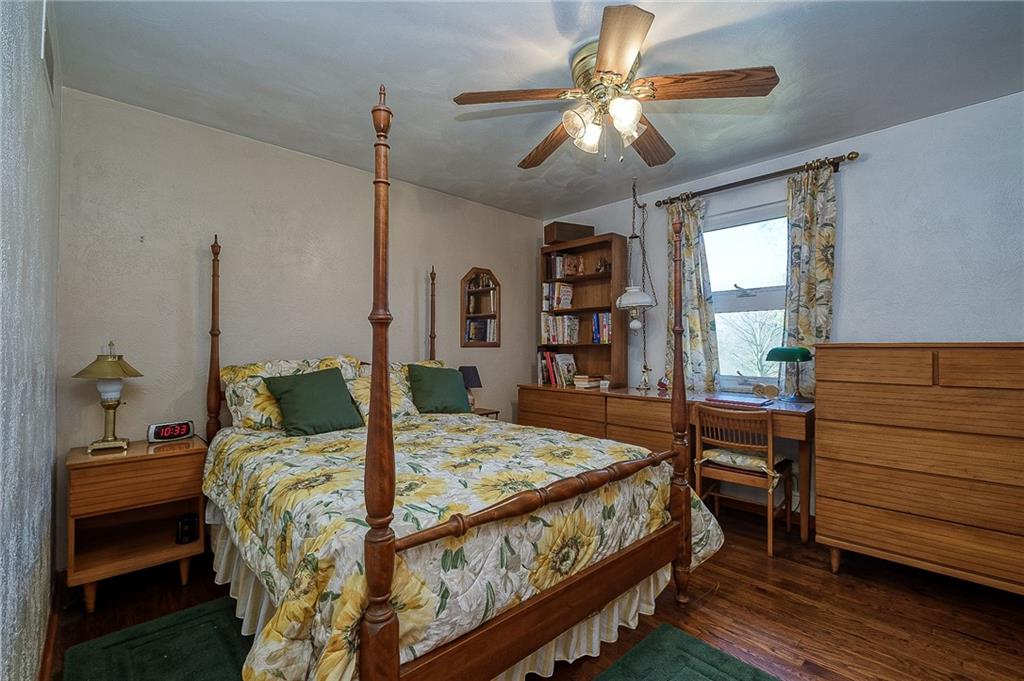 240 Lougeay Road Pittsburgh, PA 15235 - Photo 14 of 25 Gallery Image 14
