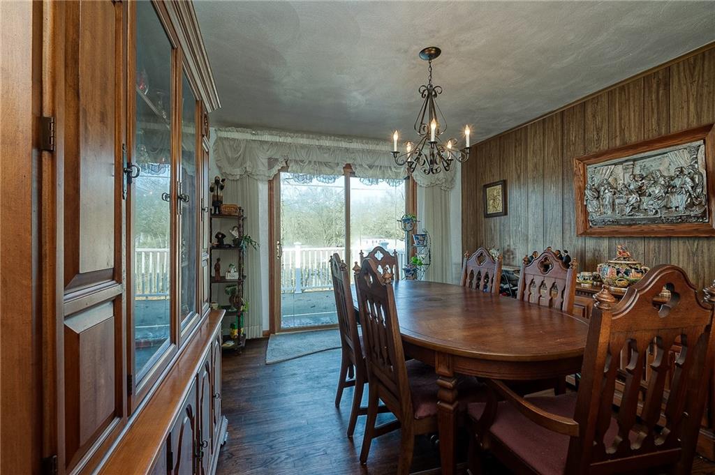240 Lougeay Road Pittsburgh, PA 15235 - Photo 5 of 25 Gallery Image 5