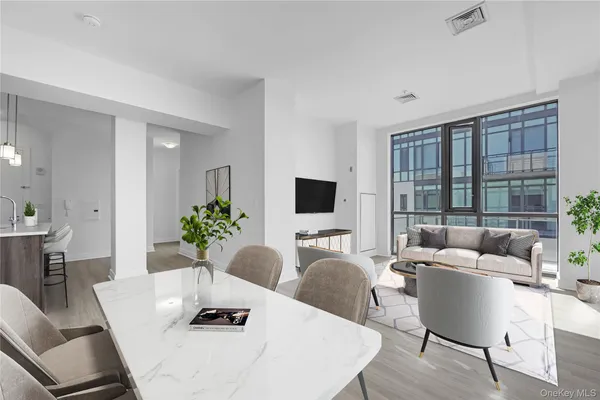 $665,000 | 701 Ridge Hill Boulevard, Unit PHB, Yonkers, NY 10710