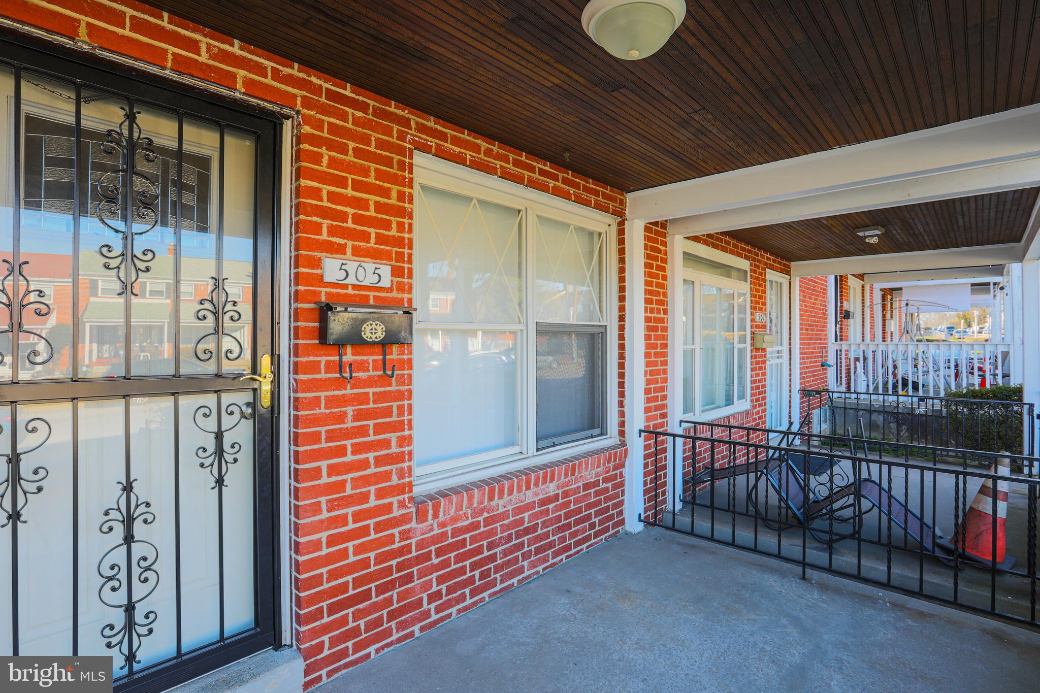 505 Queensgate Road Baltimore, MD 21229 - Photo 2 of 34