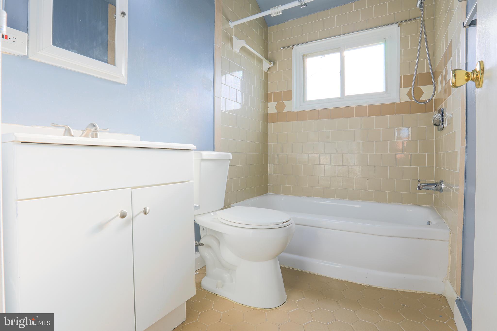 505 Queensgate Road Baltimore, MD 21229 - Photo 22 of 34