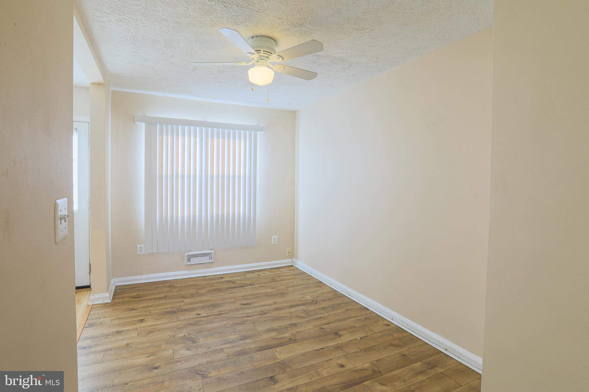 505 Queensgate Road Baltimore, MD 21229 - Photo 9 of 34