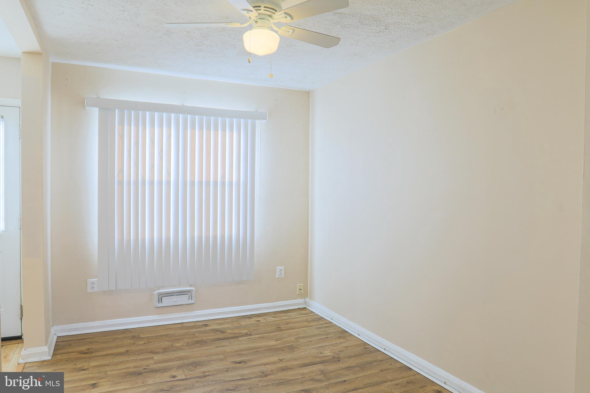 505 Queensgate Road Baltimore, MD 21229 - Photo 10 of 34