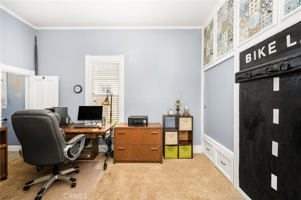 358 North Shaffer Street Orange, CA 92866 - Photo 20 of 45 a view of a workspace with furniture and a window