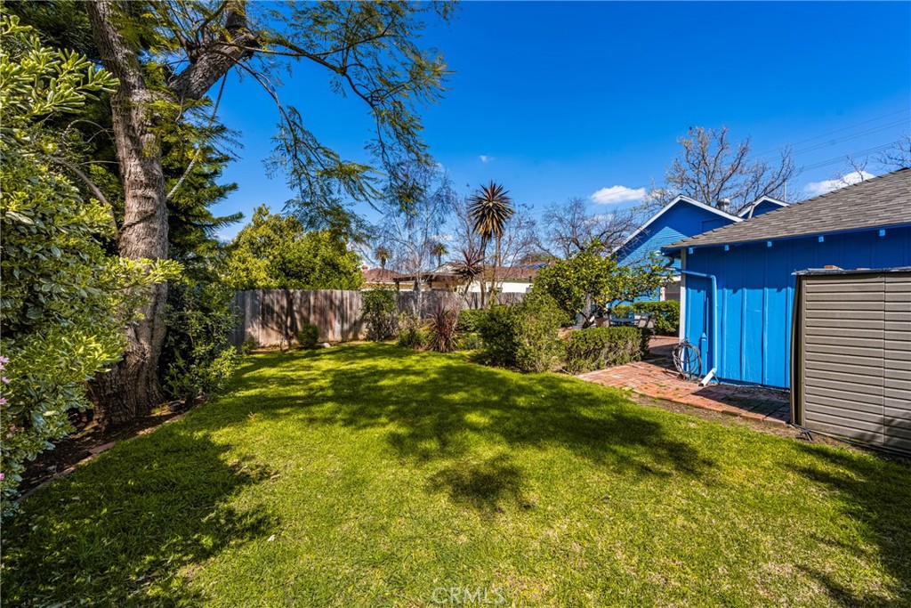 358 North Shaffer Street Orange, CA 92866 - Photo 43 of 45 a view of a yard in front of house