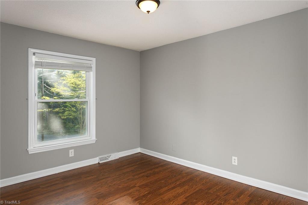 665 Alpine Road Winston-Salem, NC 27104 - Photo 11 of 28