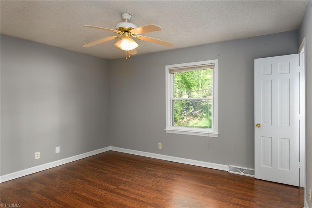 665 Alpine Road Winston-Salem, NC 27104 - Photo 12 of 28