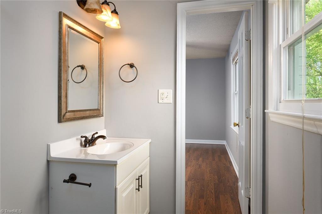 665 Alpine Road Winston-Salem, NC 27104 - Photo 14 of 28