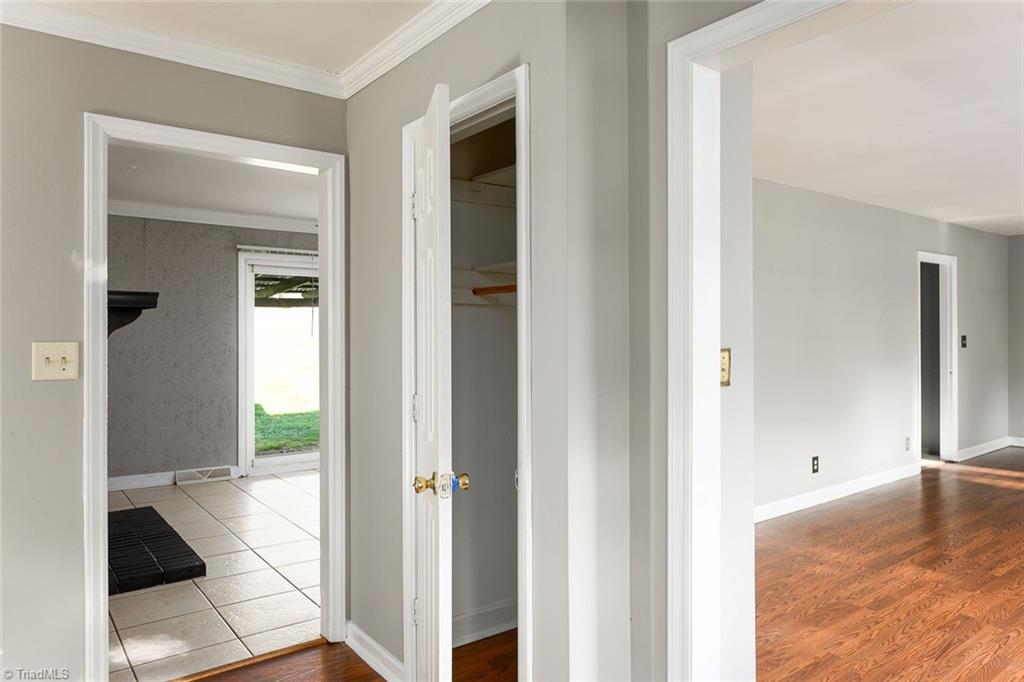 665 Alpine Road Winston-Salem, NC 27104 - Photo 7 of 28