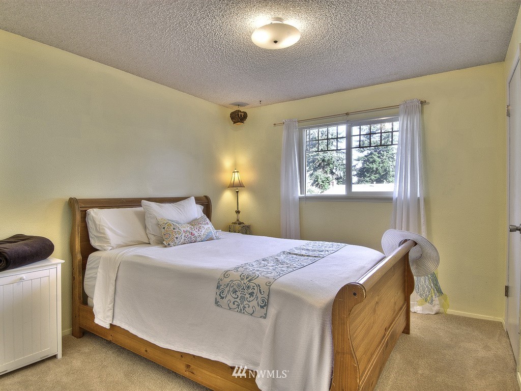 15917 Southeast 177th Street Renton, WA 98058 - Photo 12 of 15 Gallery Image 12