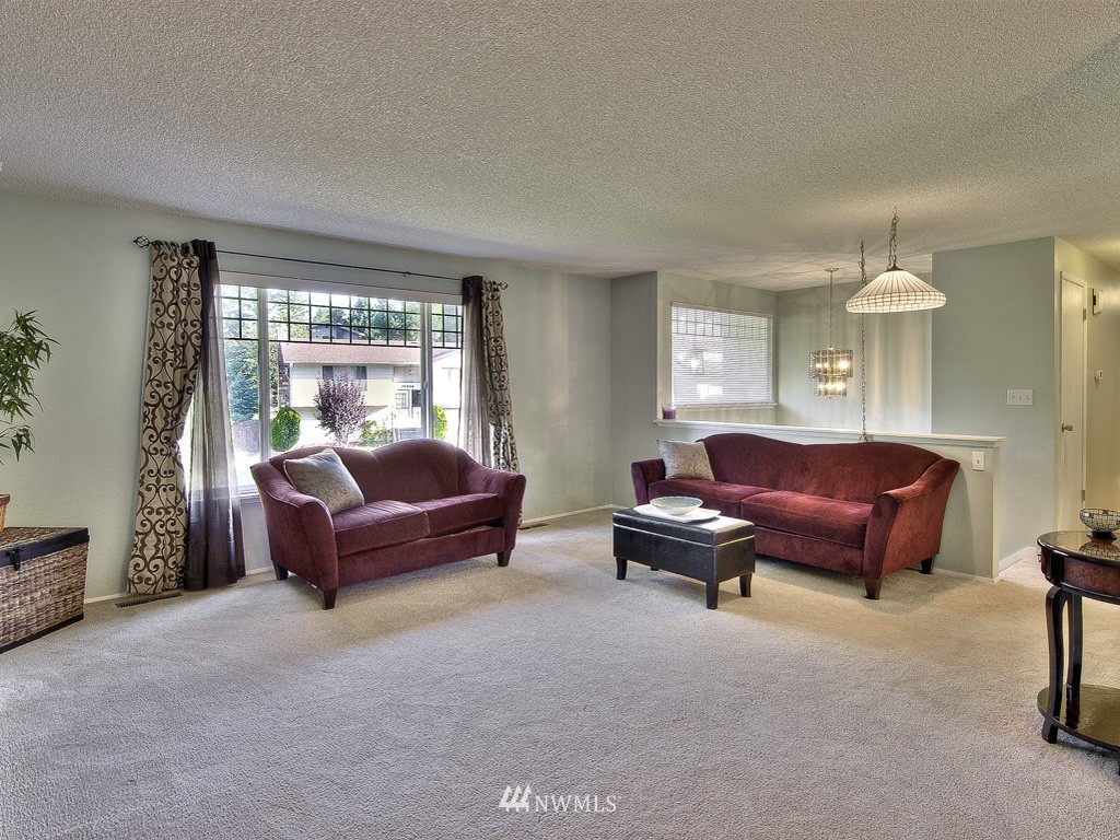 15917 Southeast 177th Street Renton, WA 98058 - Photo 4 of 15 Gallery Image 4