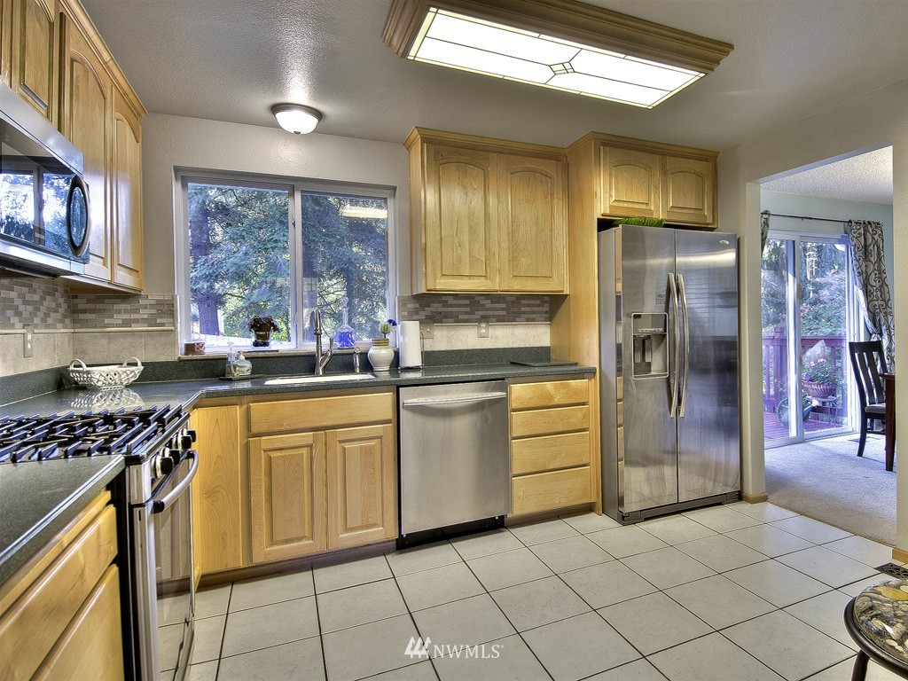 15917 Southeast 177th Street Renton, WA 98058 - Photo 9 of 15 Gallery Image 9