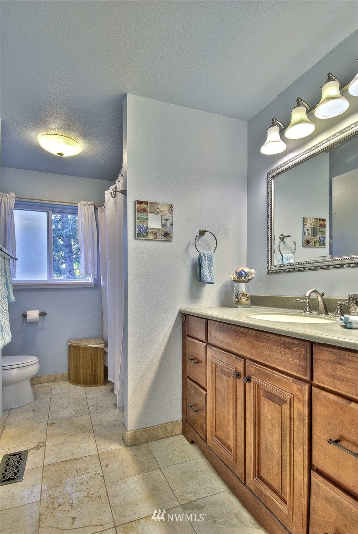 15917 Southeast 177th Street Renton, WA 98058 - Photo 10 of 15 Gallery Image 10