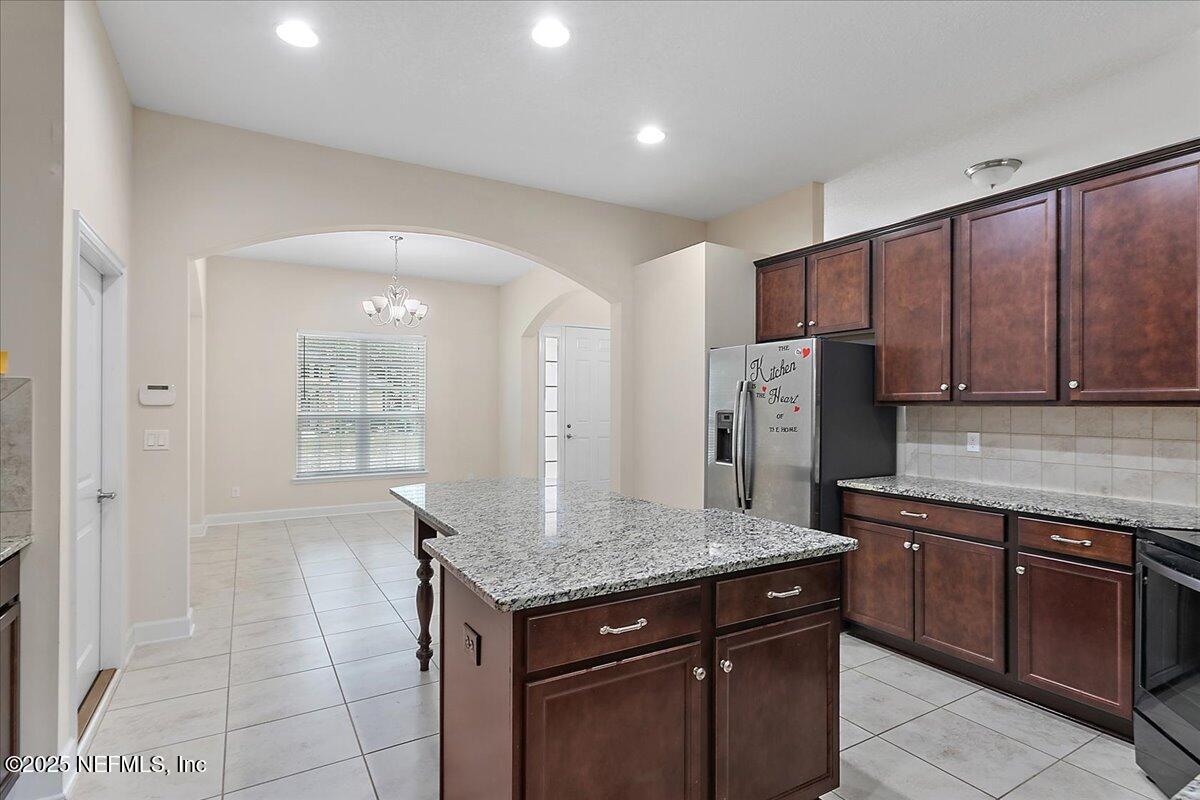 115 Spring Creek Way St. Augustine, FL 32095 - Photo 7 of 24 08-Kitchen
