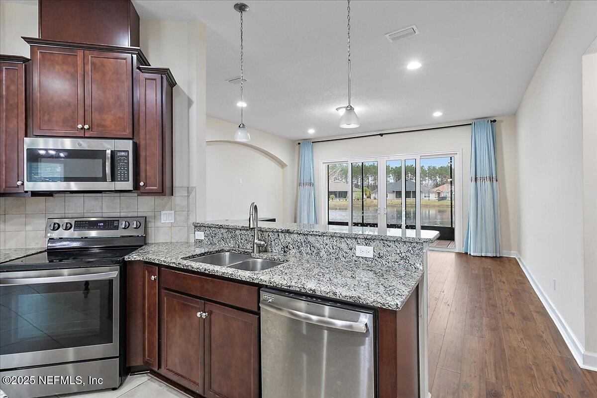 115 Spring Creek Way St. Augustine, FL 32095 - Photo 8 of 24 09-Kitchen