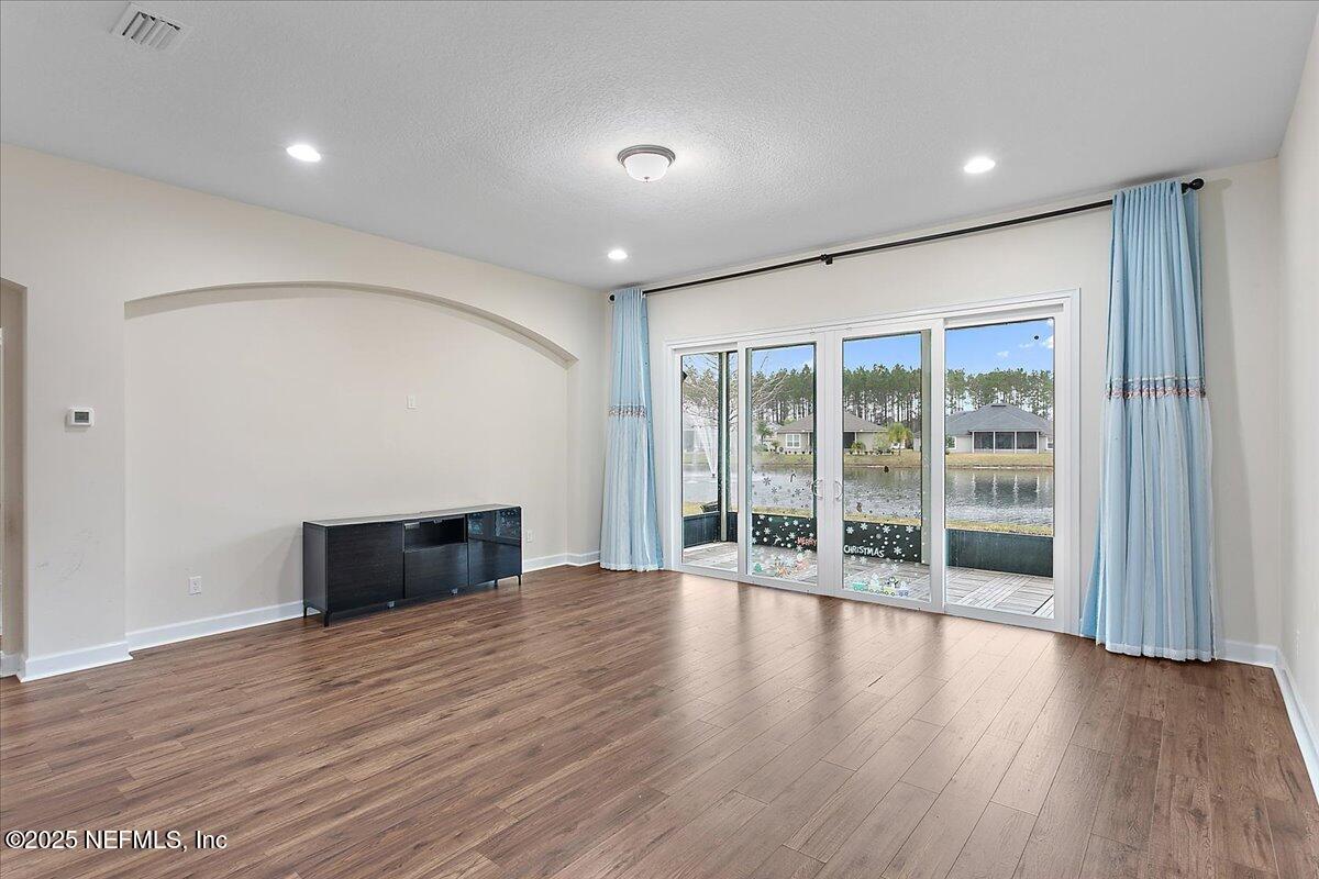 115 Spring Creek Way St. Augustine, FL 32095 - Photo 9 of 24 10-Family Room