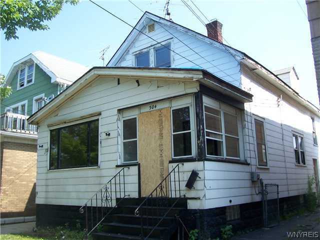 304 Riverside Avenue Buffalo, NY 14207 - Photo 1 of 1 Exterior Front