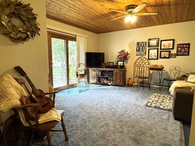 $259,000 | 21136 Highway 89, Roseau, MN 56751