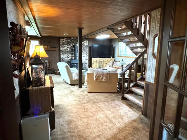 $259,000 | 21136 Highway 89, Roseau, MN 56751