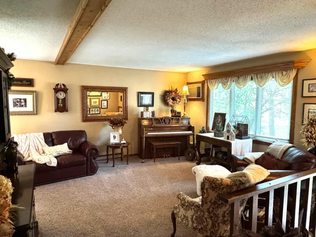 $259,000 | 21136 Highway 89, Roseau, MN 56751