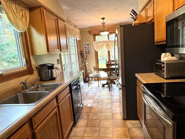 $259,000 | 21136 Highway 89, Roseau, MN 56751