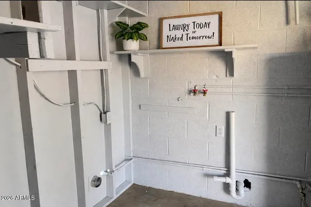 $2,500 | 2022 West Eugie Avenue, Phoenix, AZ 85029