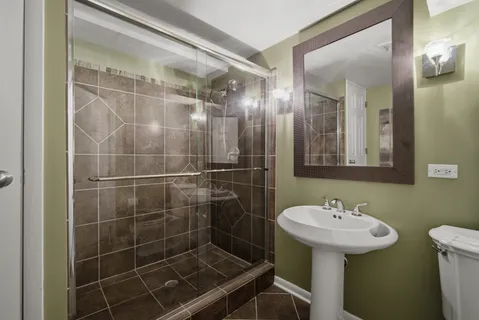 $450,000 | 2176 North Westmoreland Drive, Palatine, IL 60074