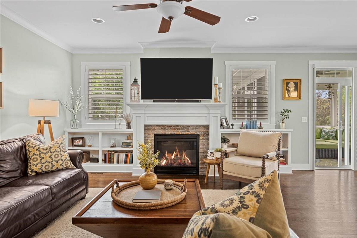 2035 Windham Circle Wheaton, IL 60187 - Photo 13 of 34