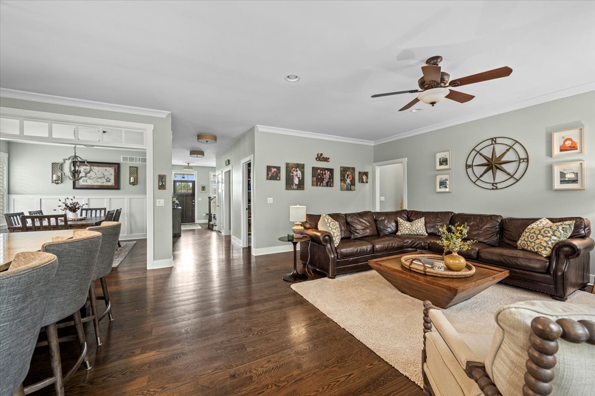 2035 Windham Circle Wheaton, IL 60187 - Photo 14 of 34