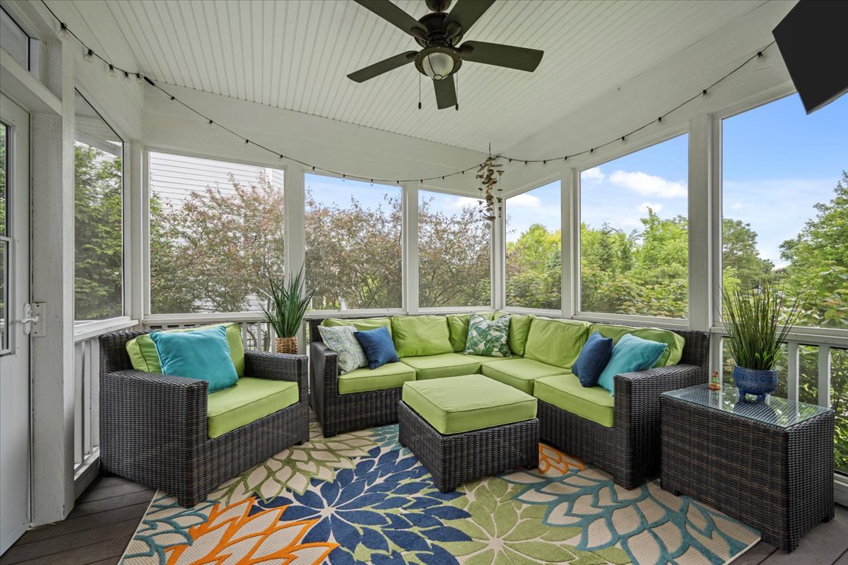 2035 Windham Circle Wheaton, IL 60187 - Photo 15 of 34