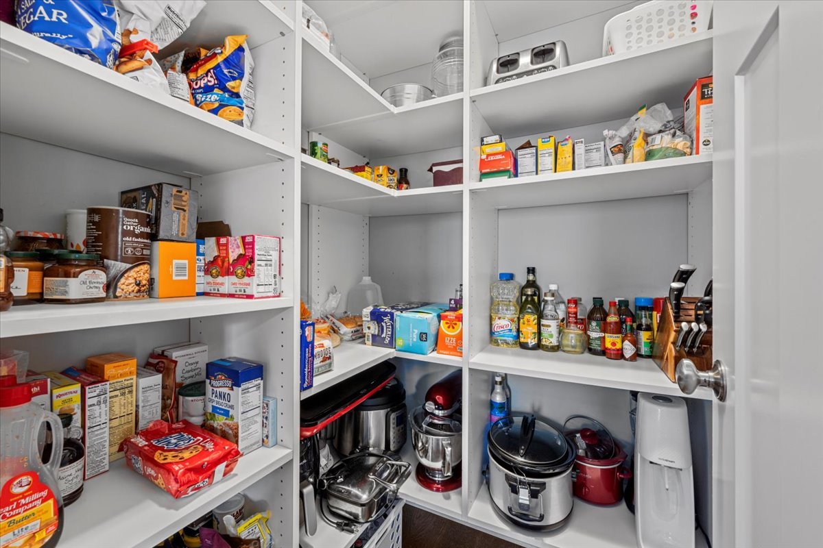 2035 Windham Circle Wheaton, IL 60187 - Photo 22 of 34