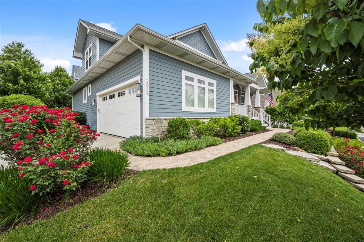 2035 Windham Circle Wheaton, IL 60187 - Photo 3 of 34