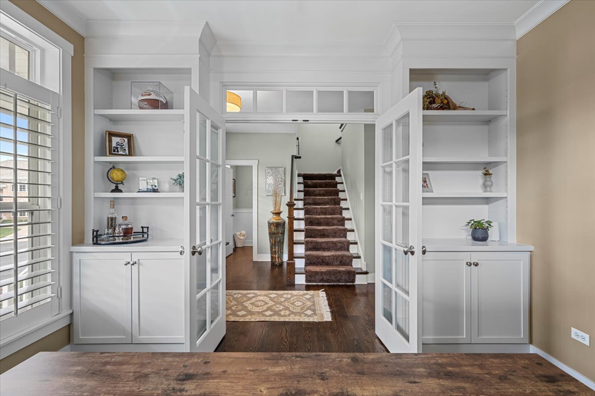 2035 Windham Circle Wheaton, IL 60187 - Photo 5 of 34