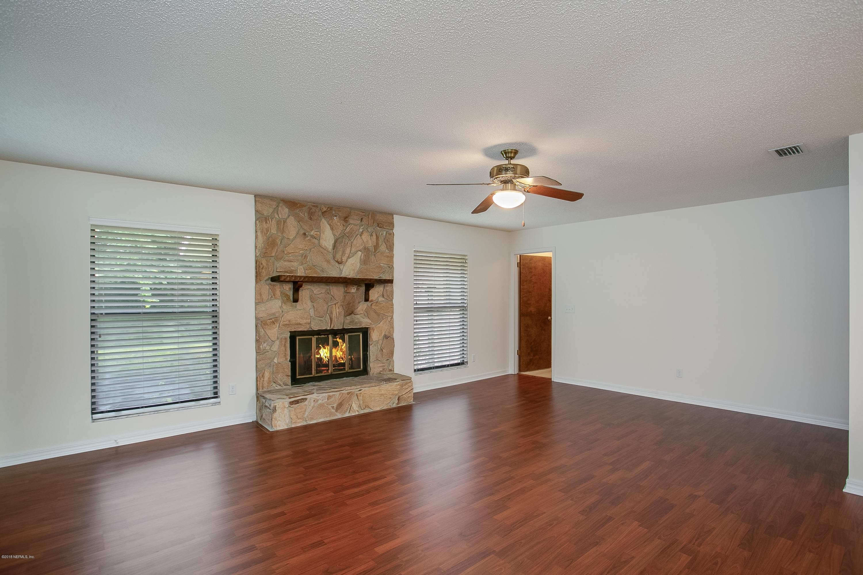 5608 Swamp Fox Road Jacksonville, FL 32210 - Photo 8 of 22 007_Family Room
