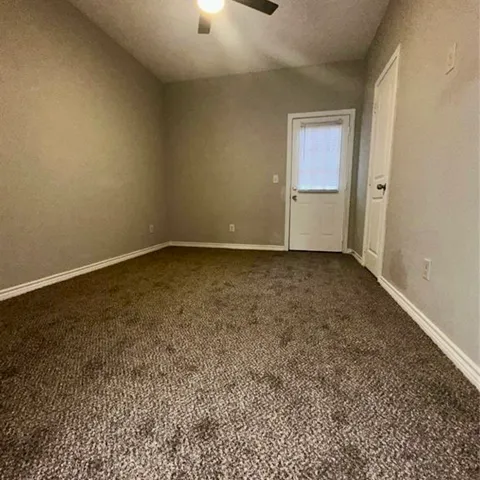 $1,375 | 16918 West Hammon, Montgomery, TX 77316