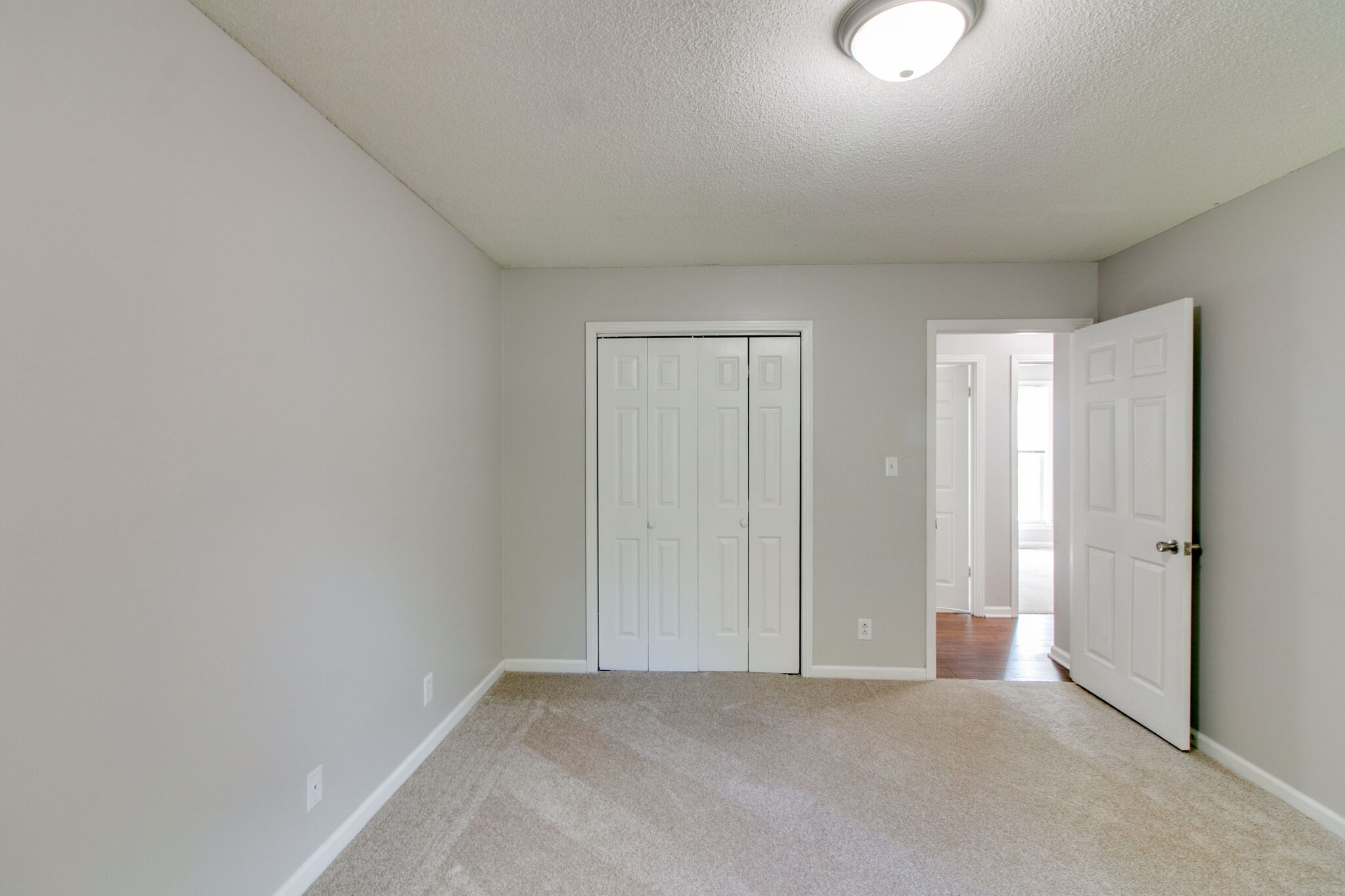 920 Dominion Drive Clarksville, TN 37042 - Photo 17 of 28 an empty room with window