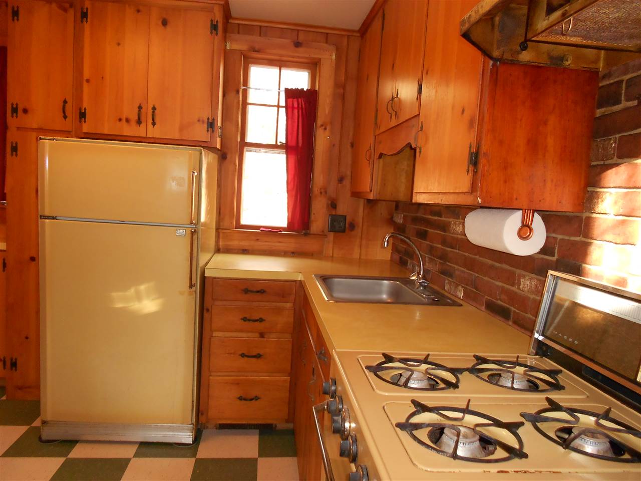 668 Brackett Road Wakefield, NH 03872 - Photo 12 of 31 Gallery Image 12
