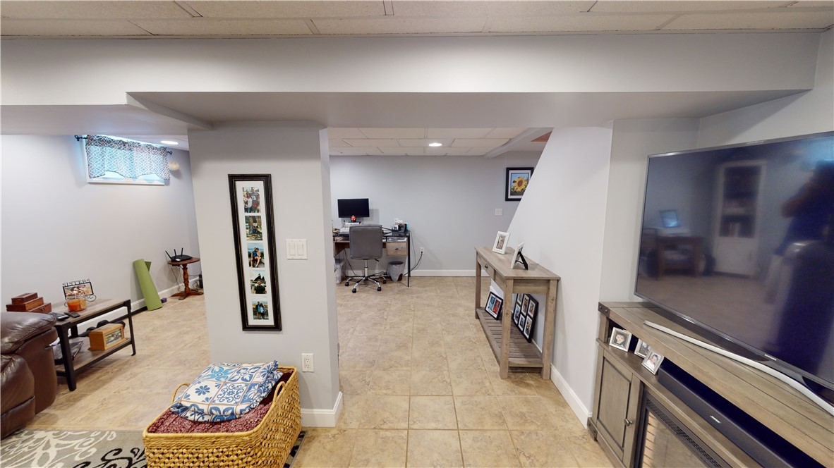 6 Regis Street Coventry, RI 02816 - Photo 19 of 33