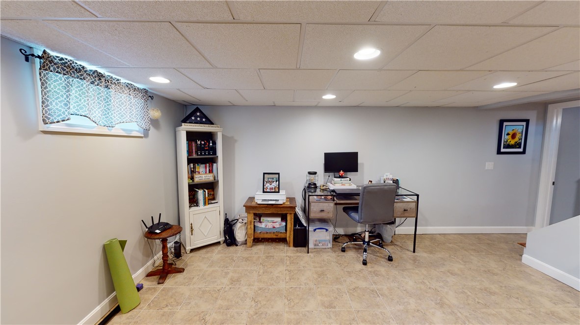 6 Regis Street Coventry, RI 02816 - Photo 20 of 33