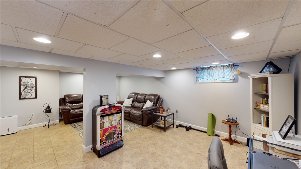 6 Regis Street Coventry, RI 02816 - Photo 22 of 33