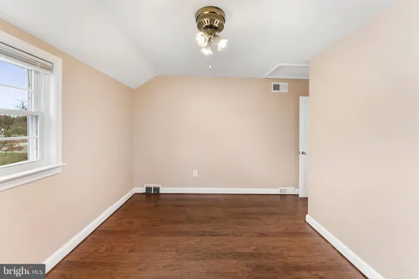 $3,400 | 4763 1st Street North, Arlington, VA 22203