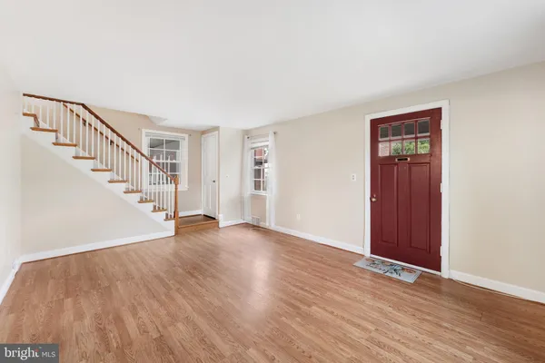 $3,400 | 4763 1st Street North, Arlington, VA 22203