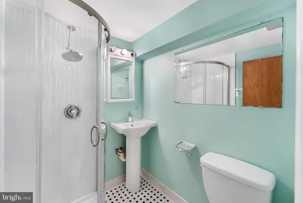 $3,400 | 4763 1st Street North, Arlington, VA 22203