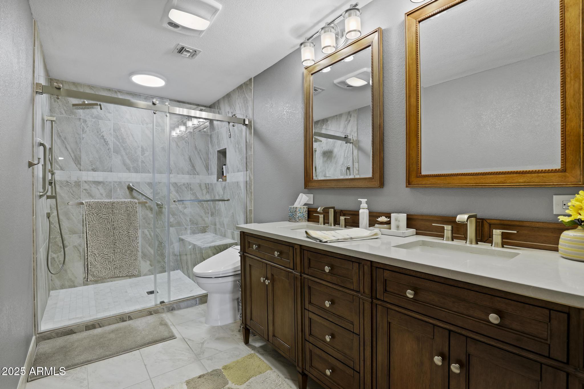 804 East Phoenix Street Payson, AZ 85541 - Photo 21 of 56 Master Walk-in shower