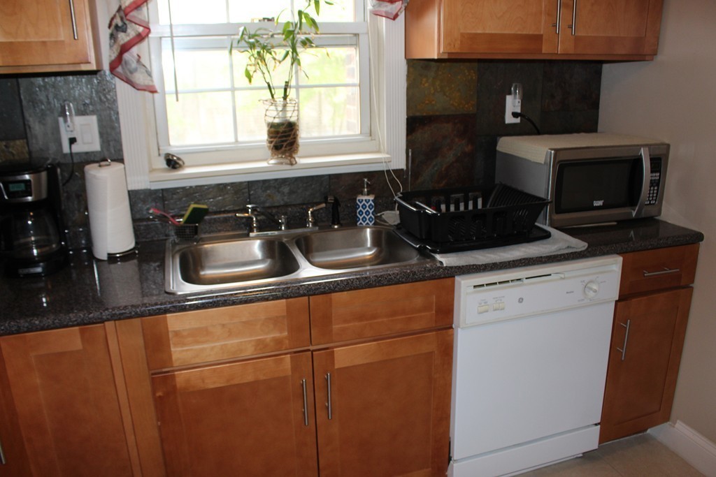 78 Colony Road, Unit 2A West Springfield, MA 01089 - Photo 11 of 20 Gallery Image 11