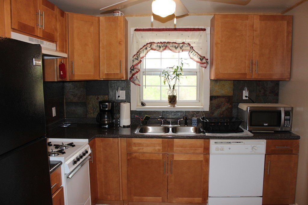 78 Colony Road, Unit 2A West Springfield, MA 01089 - Photo 9 of 20 Gallery Image 9