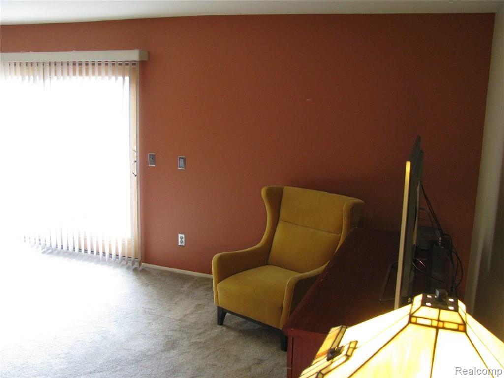 517 Tennyson Rochester, MI 48307 - Photo 5 of 54 1980-01-01 00.01