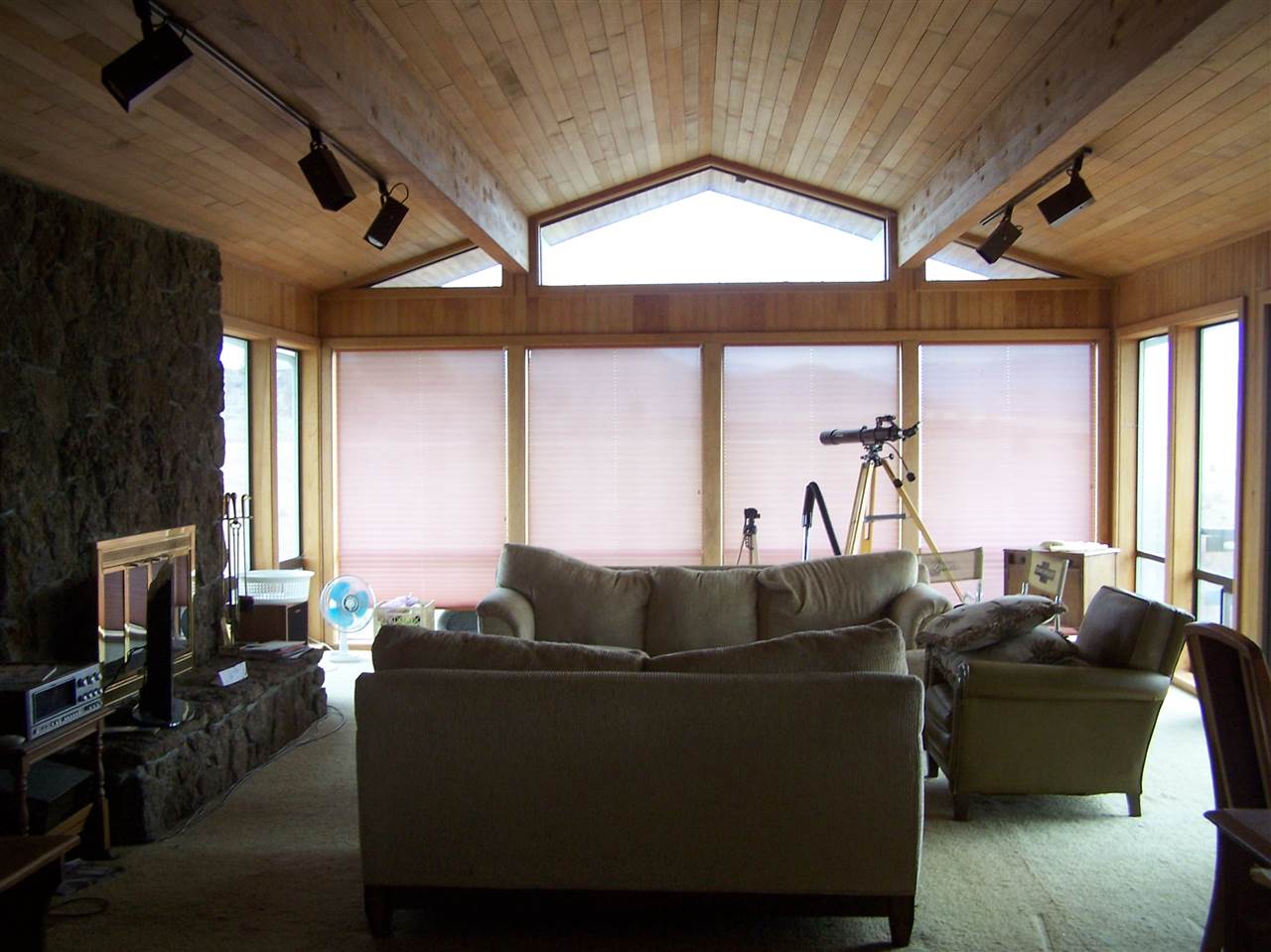 624 Holcomb Road Montague, CA 96064 - Photo 3 of 16 Gallery Image 3