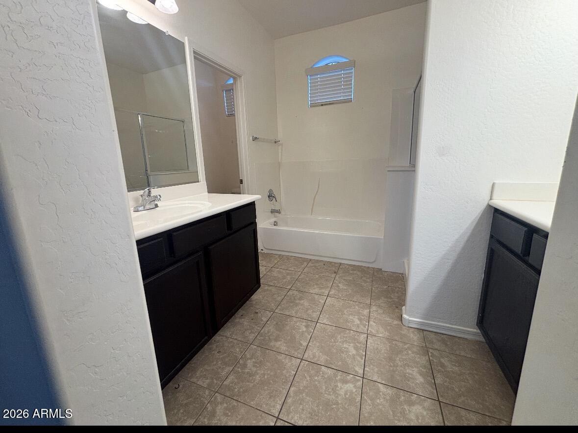 7516 South 27th Place Phoenix, AZ 85042 - Photo 27 of 40 IMG_4876